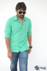 Sai Dharam Tej Interview About Pilla Nuvvu Leni Jeevitham